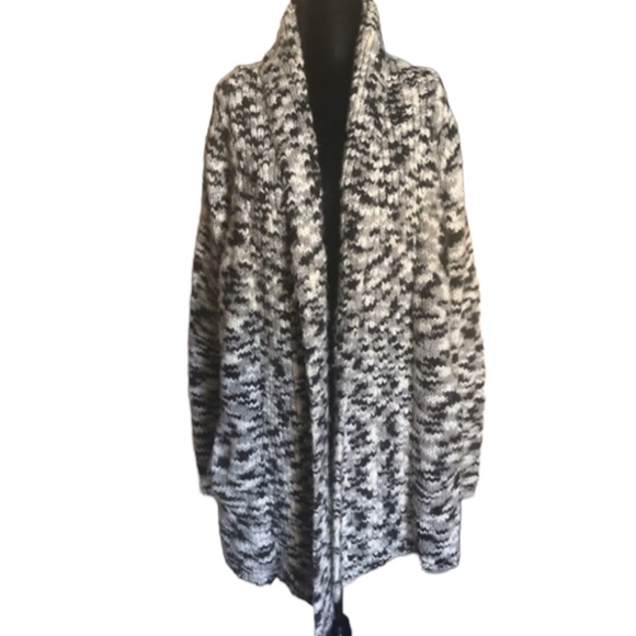 Cynthia Rowley Sweaters - CYNTHIA ROWLEY black and white chunky long sweater size large